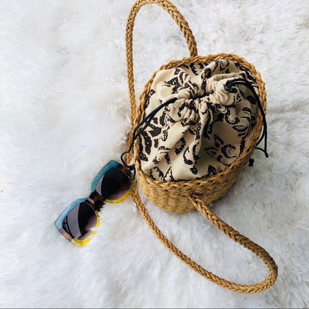 🌸💕Bucket straw bag - Picture 4 of 5